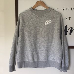 Nike Sweatshirt 🤍